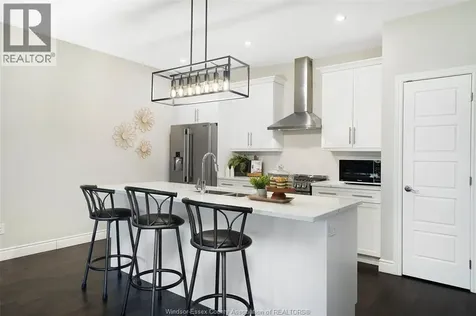 211 Livingstone Crescent Amherstburg ON N9V 4C5