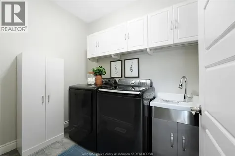 211 Livingstone Crescent Amherstburg ON N9V 4C5