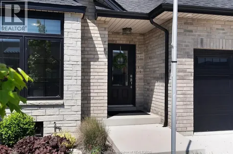 211 Livingstone Crescent Amherstburg ON N9V 4C5