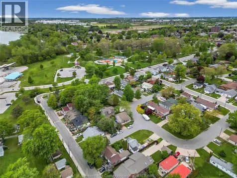 23 Bayview Place Leamington ON N8H 3E8
