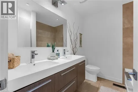 39 Hilts Drive Stoney Creek ON L8G 3H5