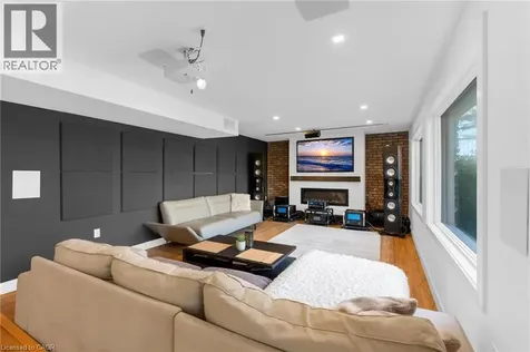 39 Hilts Drive Stoney Creek ON L8G 3H5