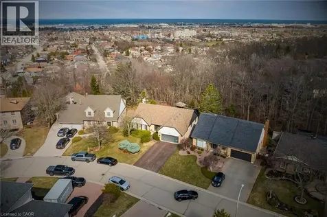 39 Hilts Drive Stoney Creek ON L8G 3H5