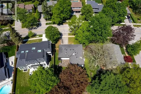 2198 Devon Road Oakville ON L6J 5M2