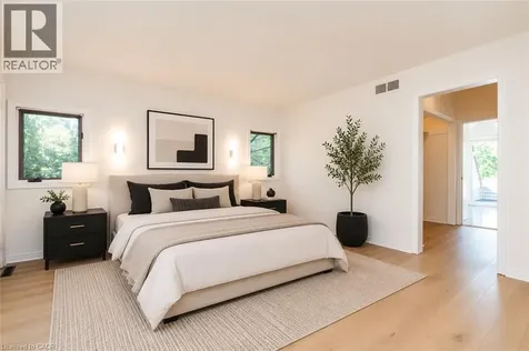 78 West River Street Oakville ON L6L 3B5