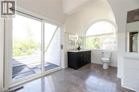 78 West River Street Oakville ON L6L 3B5