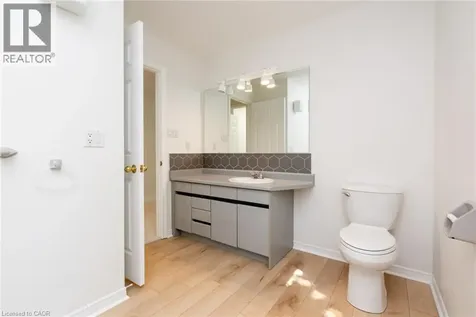 78 West River Street Oakville ON L6L 3B5