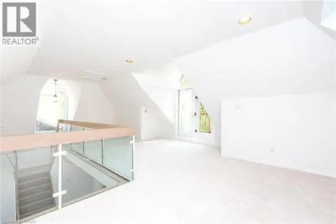 78 West River Street Oakville ON L6L 3B5