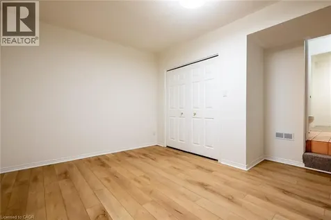 78 West River Street Oakville ON L6L 3B5