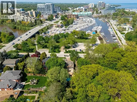 78 West River Street Oakville ON L6L 3B5