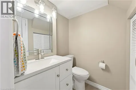 26 Coachwood Road Brantford ON N3R 3R4
