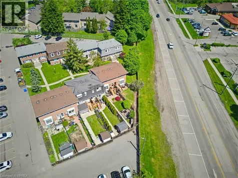 26 Coachwood Road Brantford ON N3R 3R4