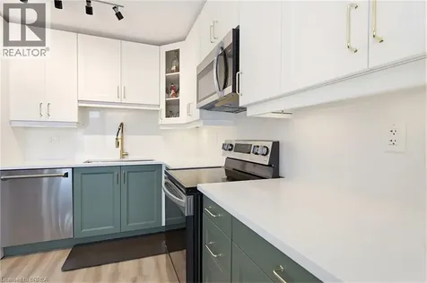 26 Coachwood Road Brantford ON N3R 3R4