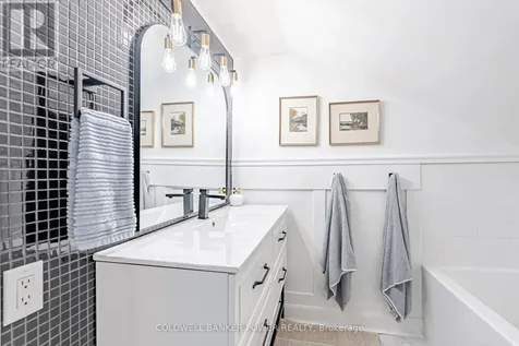 8584 Irish Drive Strathroy-caradoc ON N0L 1W0