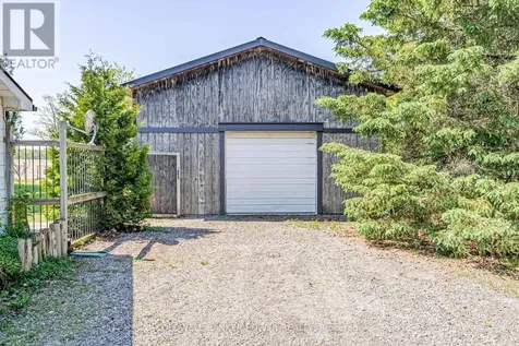 8584 Irish Drive Strathroy-caradoc ON N0L 1W0