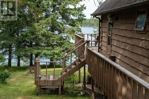 44 Lakeview Terrace Sioux Narrows ON P0X 1N0