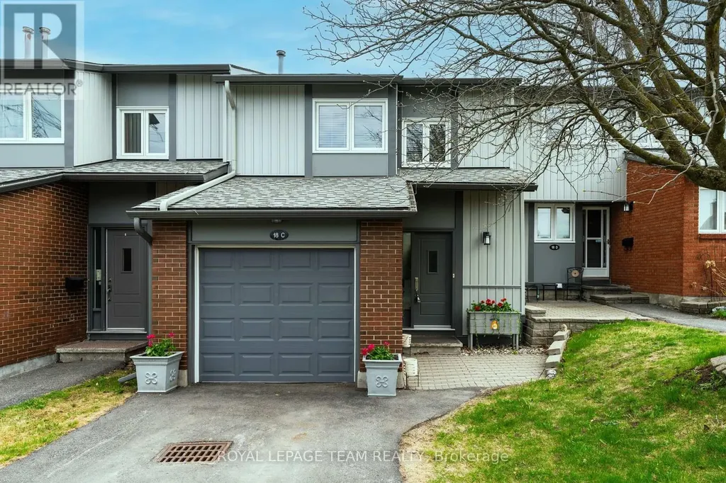 18 Benlea Drive Ottawa ON K2G 4A8