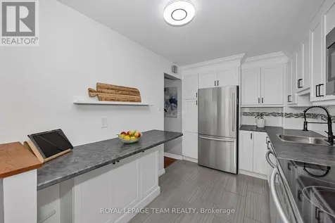 18 Benlea Drive Ottawa ON K2G 4A8