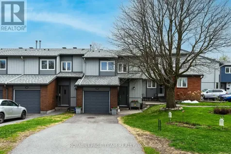 18 Benlea Drive Ottawa ON K2G 4A8