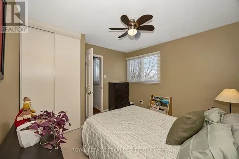 18 Benlea Drive Ottawa ON K2G 4A8