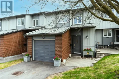 18 Benlea Drive Ottawa ON K2G 4A8