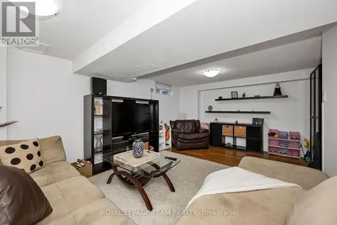 18 Benlea Drive Ottawa ON K2G 4A8