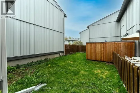 18 Benlea Drive Ottawa ON K2G 4A8