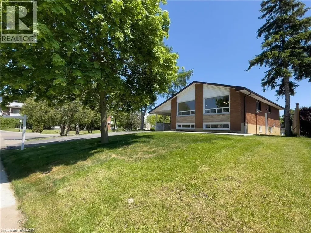 15 Champlain Avenue Hamilton ON L8G 2H5