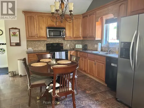 124 Douglas Street Chatsworth ON N0H 2V0
