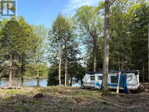 9 Sunnyshore Park Drive Mckellar ON P2A 0B5