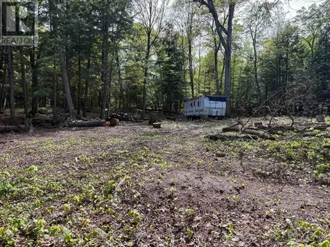 9 Sunnyshore Park Drive Mckellar ON P2A 0B5