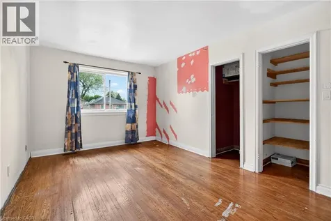 447 Melvin Avenue Hamilton ON L8H 2L6