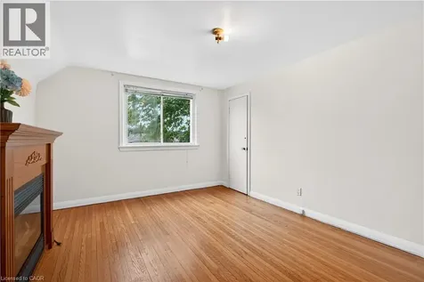 447 Melvin Avenue Hamilton ON L8H 2L6