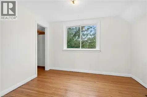 447 Melvin Avenue Hamilton ON L8H 2L6