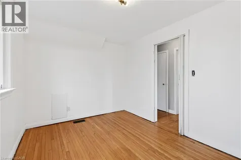 447 Melvin Avenue Hamilton ON L8H 2L6