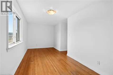 447 Melvin Avenue Hamilton ON L8H 2L6