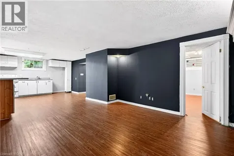 447 Melvin Avenue Hamilton ON L8H 2L6
