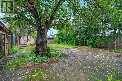 447 Melvin Avenue Hamilton ON L8H 2L6