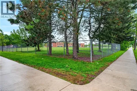 447 Melvin Avenue Hamilton ON L8H 2L6