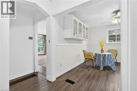 447 Melvin Avenue Hamilton ON L8H 2L6