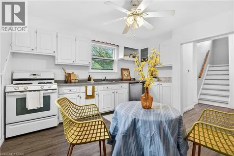 447 Melvin Avenue Hamilton ON L8H 2L6