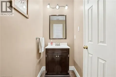 2215 Cleaver Avenue Burlington ON L7M 4C5