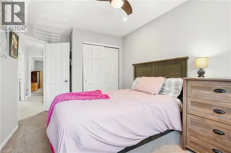 2215 Cleaver Avenue Burlington ON L7M 4C5