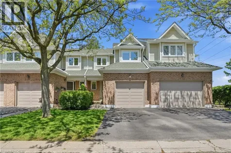 2215 Cleaver Avenue Burlington ON L7M 4C5