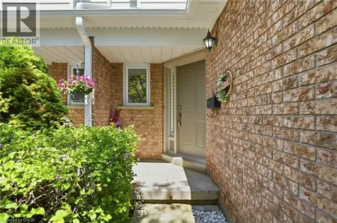 2215 Cleaver Avenue Burlington ON L7M 4C5