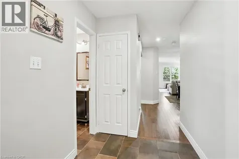 2215 Cleaver Avenue Burlington ON L7M 4C5