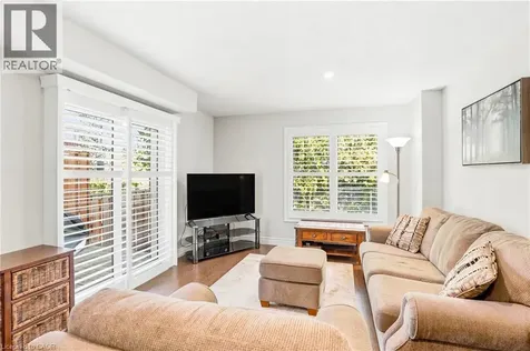 2215 Cleaver Avenue Burlington ON L7M 4C5