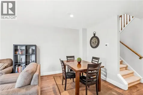 2215 Cleaver Avenue Burlington ON L7M 4C5