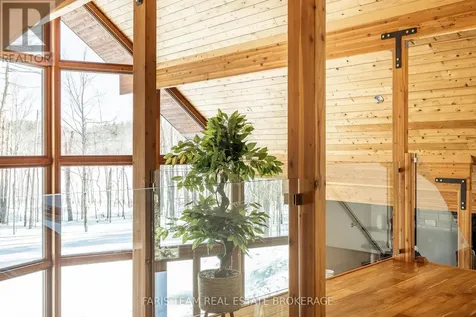 22 Houben Crescent Oro-medonte ON L0L 1T0