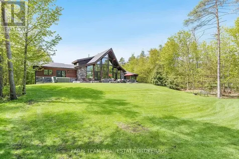 22 Houben Crescent Oro-medonte ON L0L 1T0